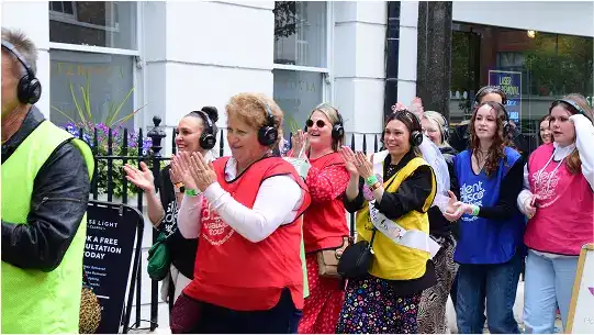 Silent Disco Walking Tours London England long 01